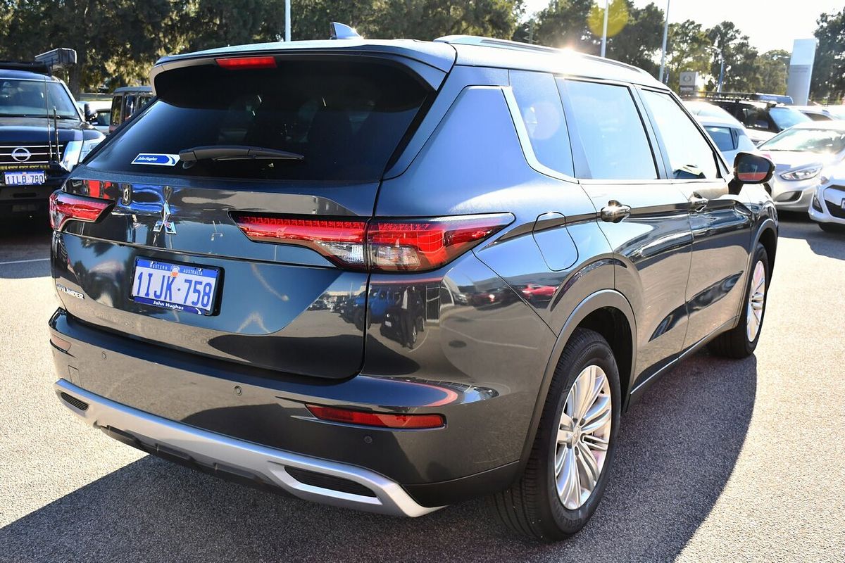 2024 Mitsubishi Outlander LS ZM