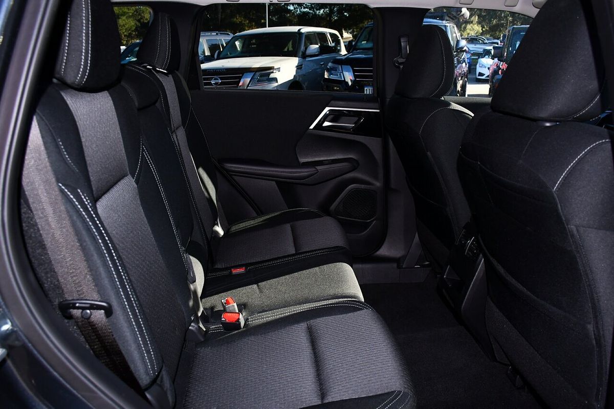 2024 Mitsubishi Outlander LS ZM