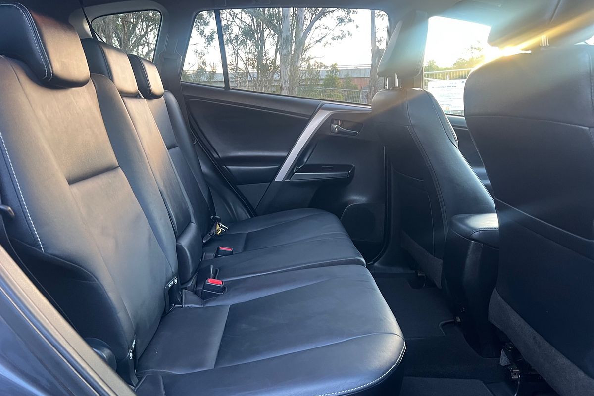 2017 Toyota RAV4 Cruiser ASA44R