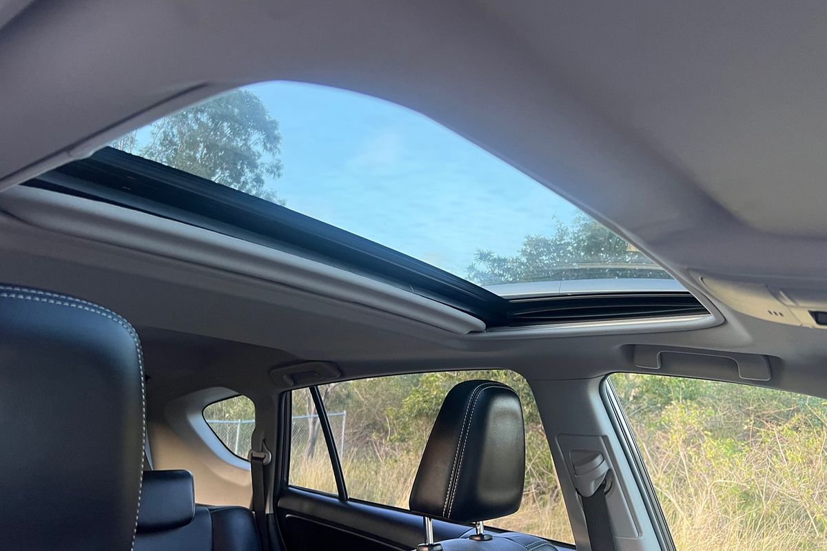 2017 Toyota RAV4 Cruiser ASA44R
