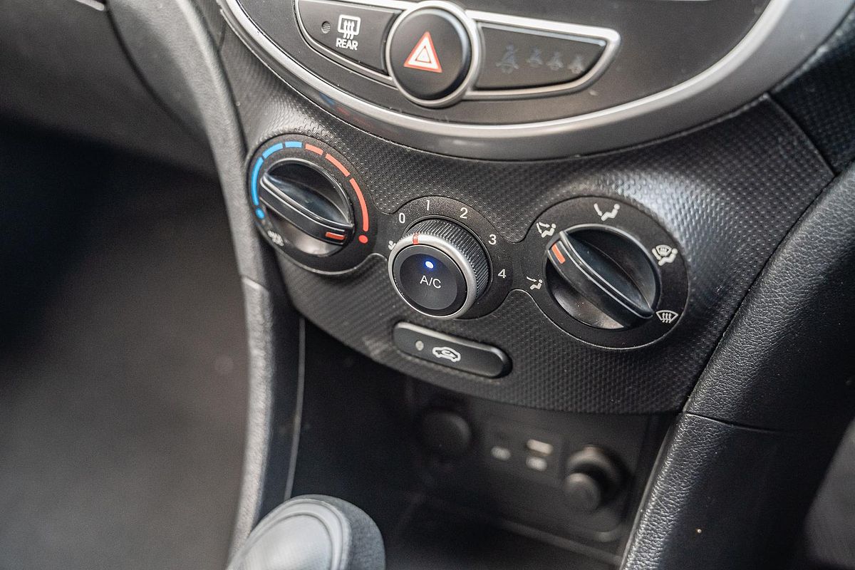 2015 Hyundai Accent Active RB3