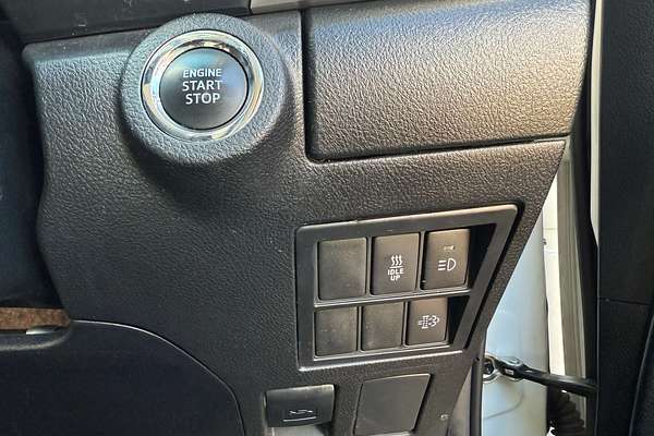 2020 Toyota Hilux SR5 GUN126R 4X4