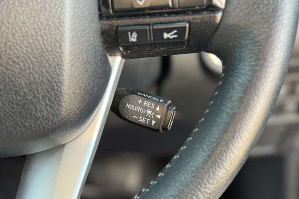 2020 Toyota Hilux SR5 GUN126R 4X4