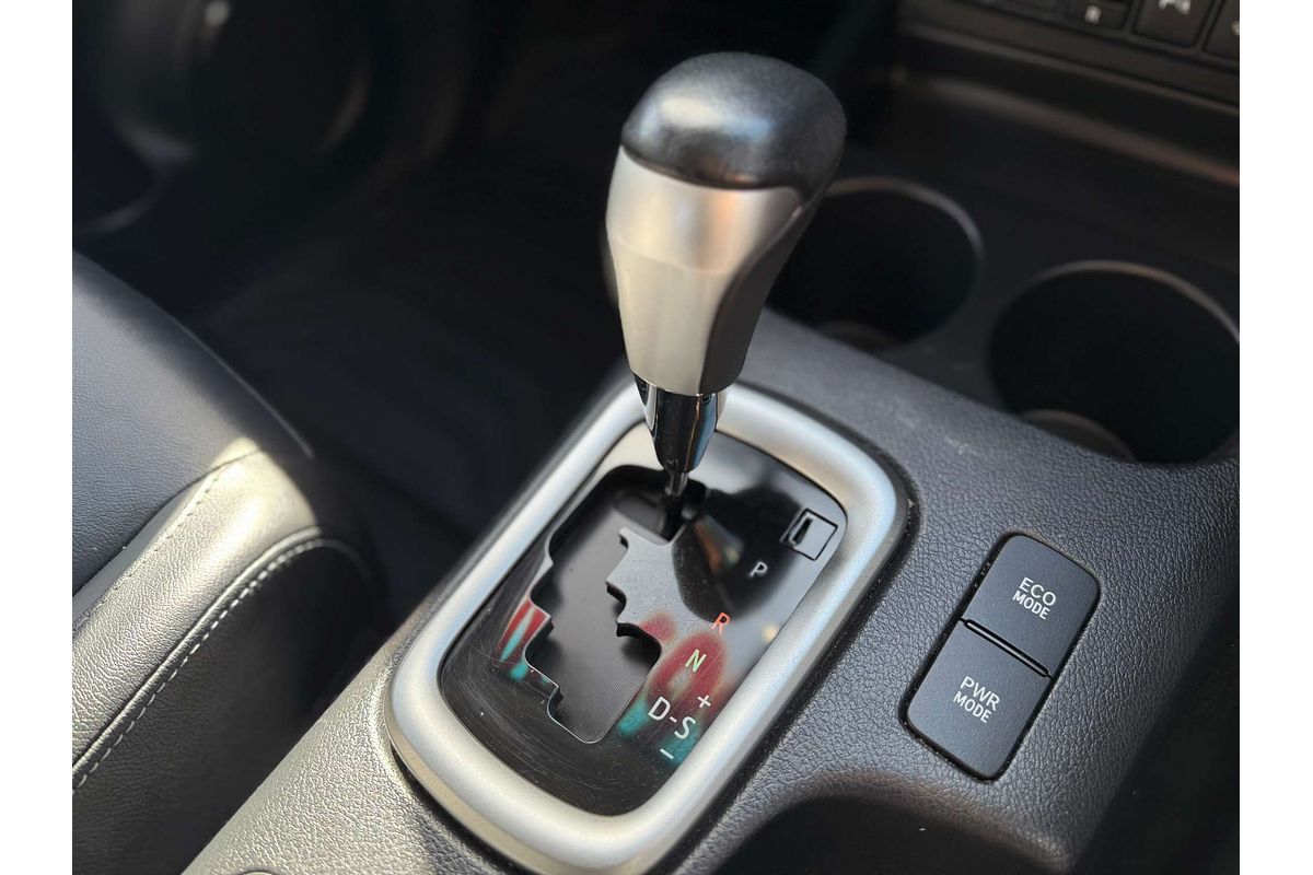 2020 Toyota Hilux SR5 GUN126R 4X4