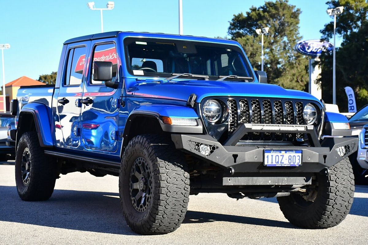 2022 Jeep Gladiator Night Eagle JT All Wheel Drive