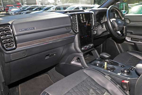 2023 Ford Everest Platinum 3.0L