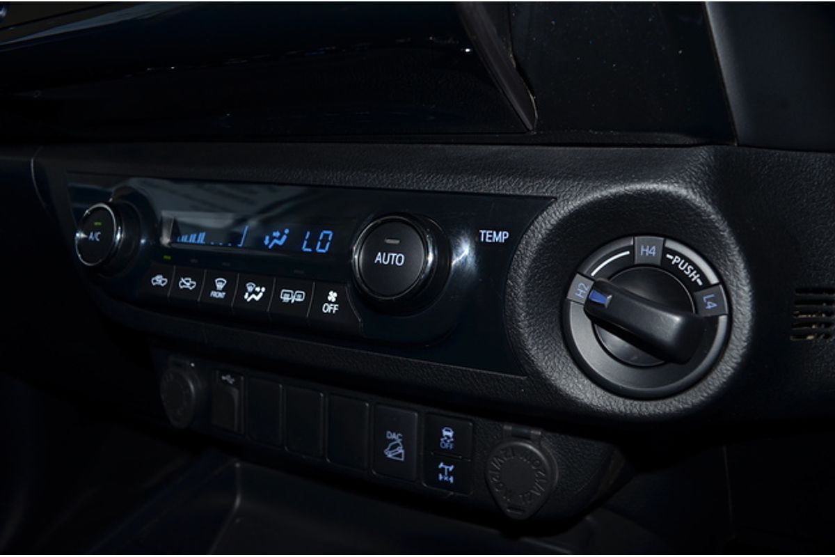 2021 Toyota Hilux SR5 GUN126R