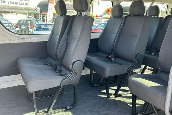 2013 Toyota Hiace Commuter TRH223R