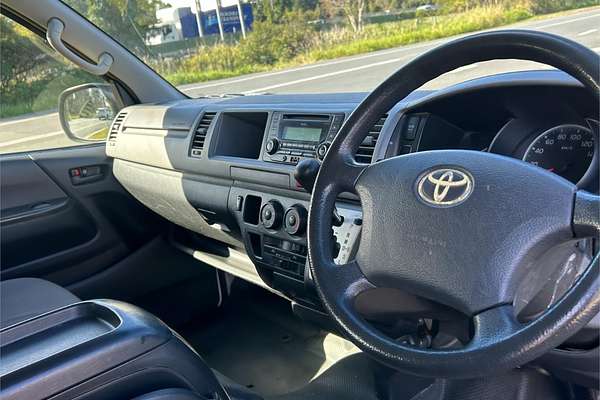 2013 Toyota Hiace Commuter TRH223R