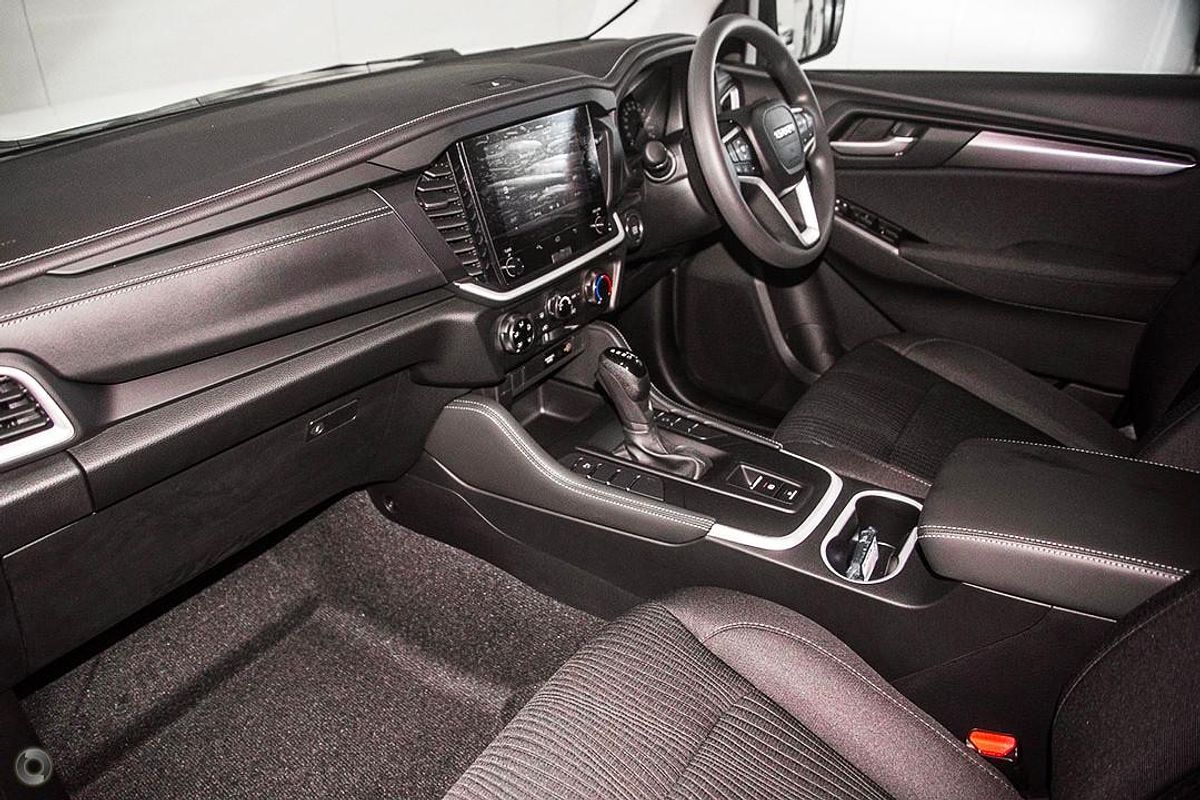 2025 Isuzu MU-X LS-M