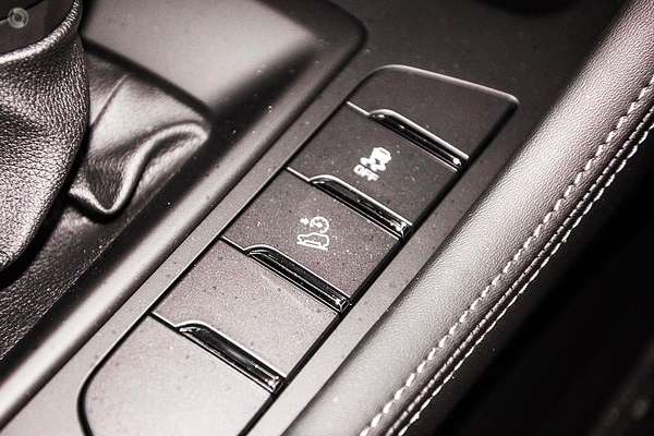 2025 Isuzu MU-X LS-M