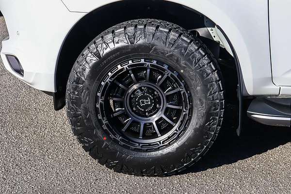 2025 Isuzu MU-X LS-T