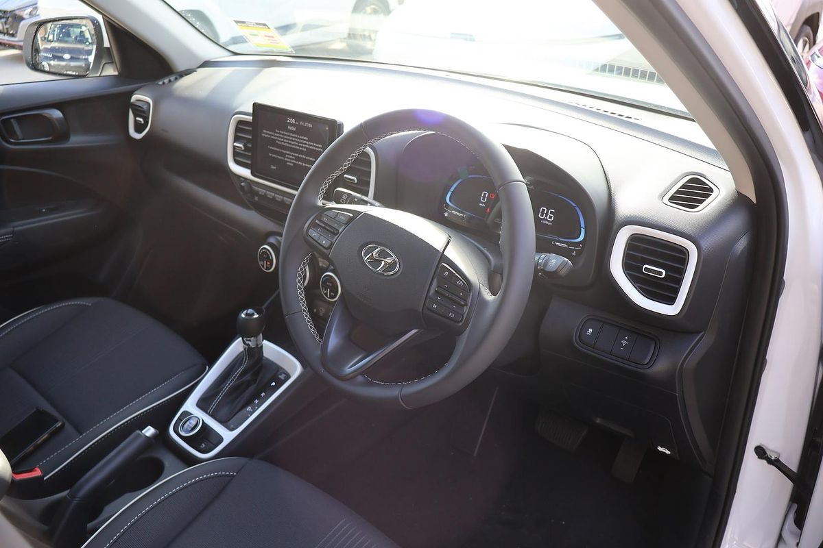 2025 Hyundai Venue Elite QX.V5