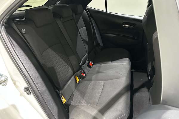 2018 Toyota Corolla SX Hybrid ZWE211R