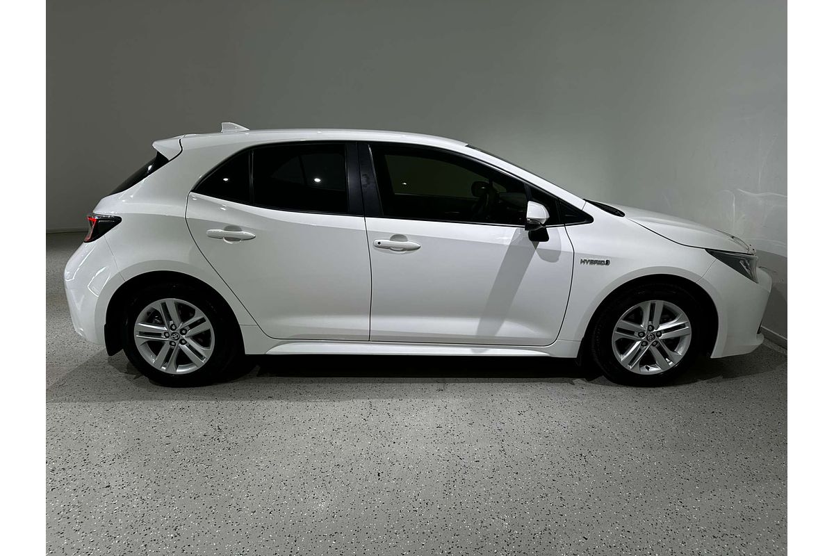 2018 Toyota Corolla SX Hybrid ZWE211R