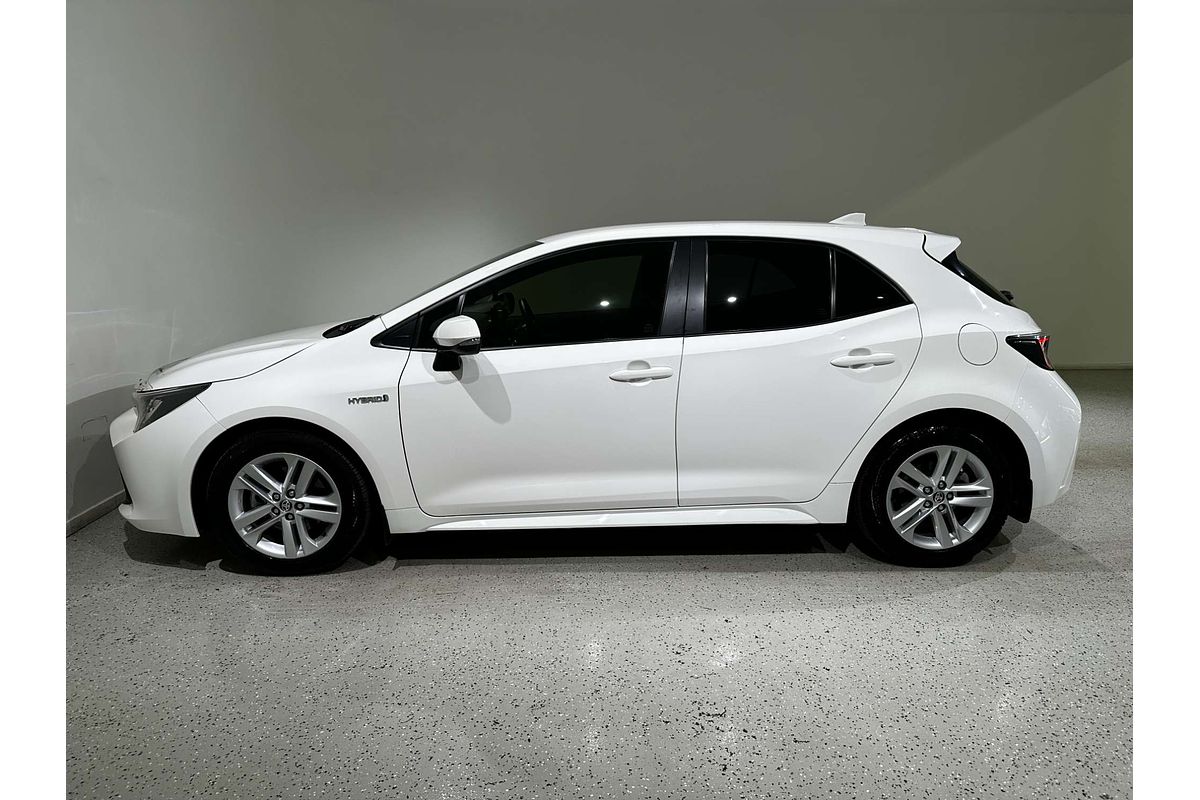 2018 Toyota Corolla SX Hybrid ZWE211R