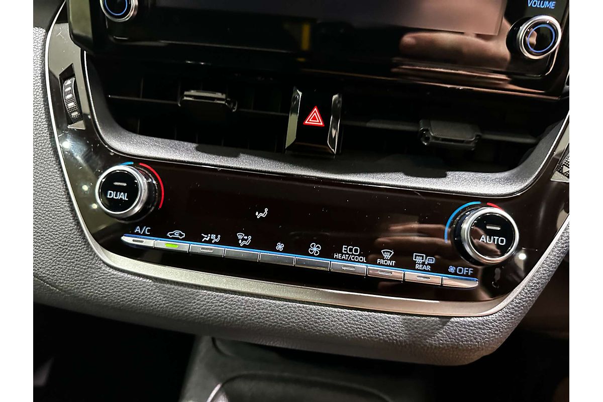 2018 Toyota Corolla SX Hybrid ZWE211R