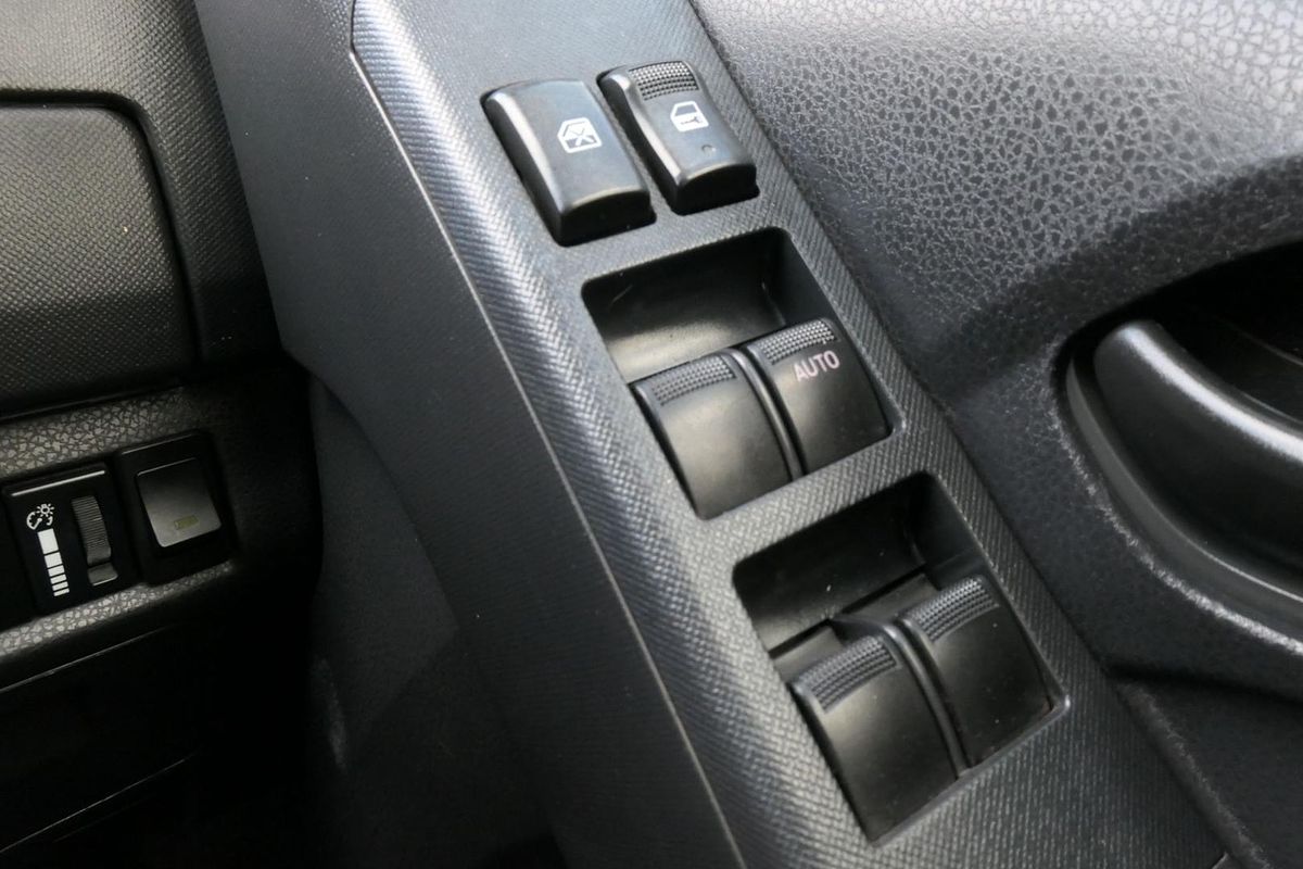 2018 Isuzu D-MAX SX High Ride Rear Wheel Drive