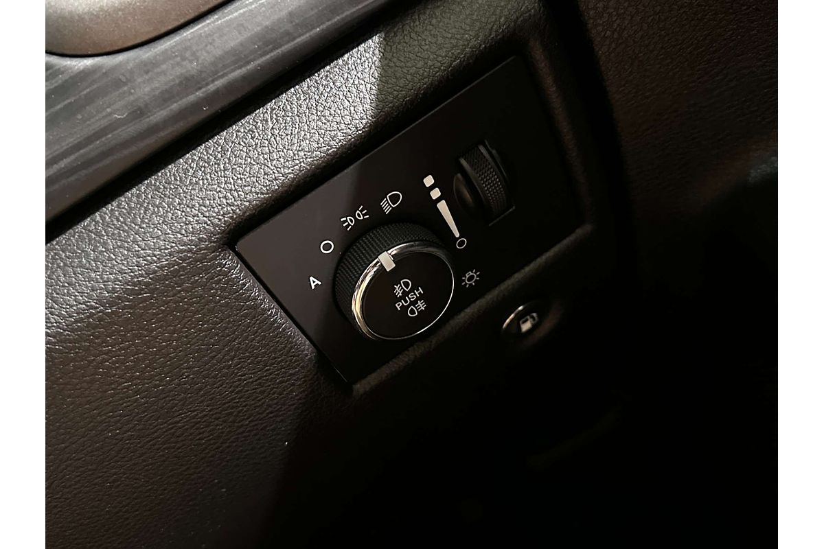 2021 Jeep Grand Cherokee Night Eagle WK