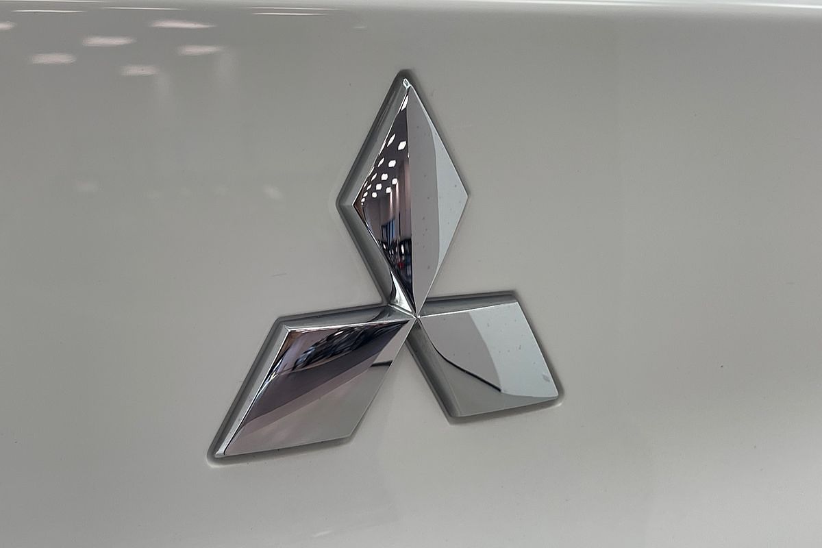 2024 Mitsubishi Eclipse Cross ES YB