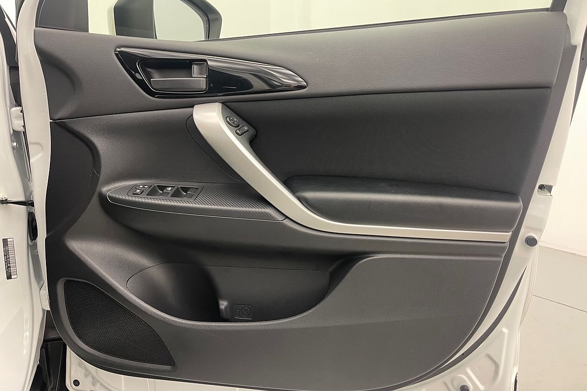 2024 Mitsubishi Eclipse Cross ES YB