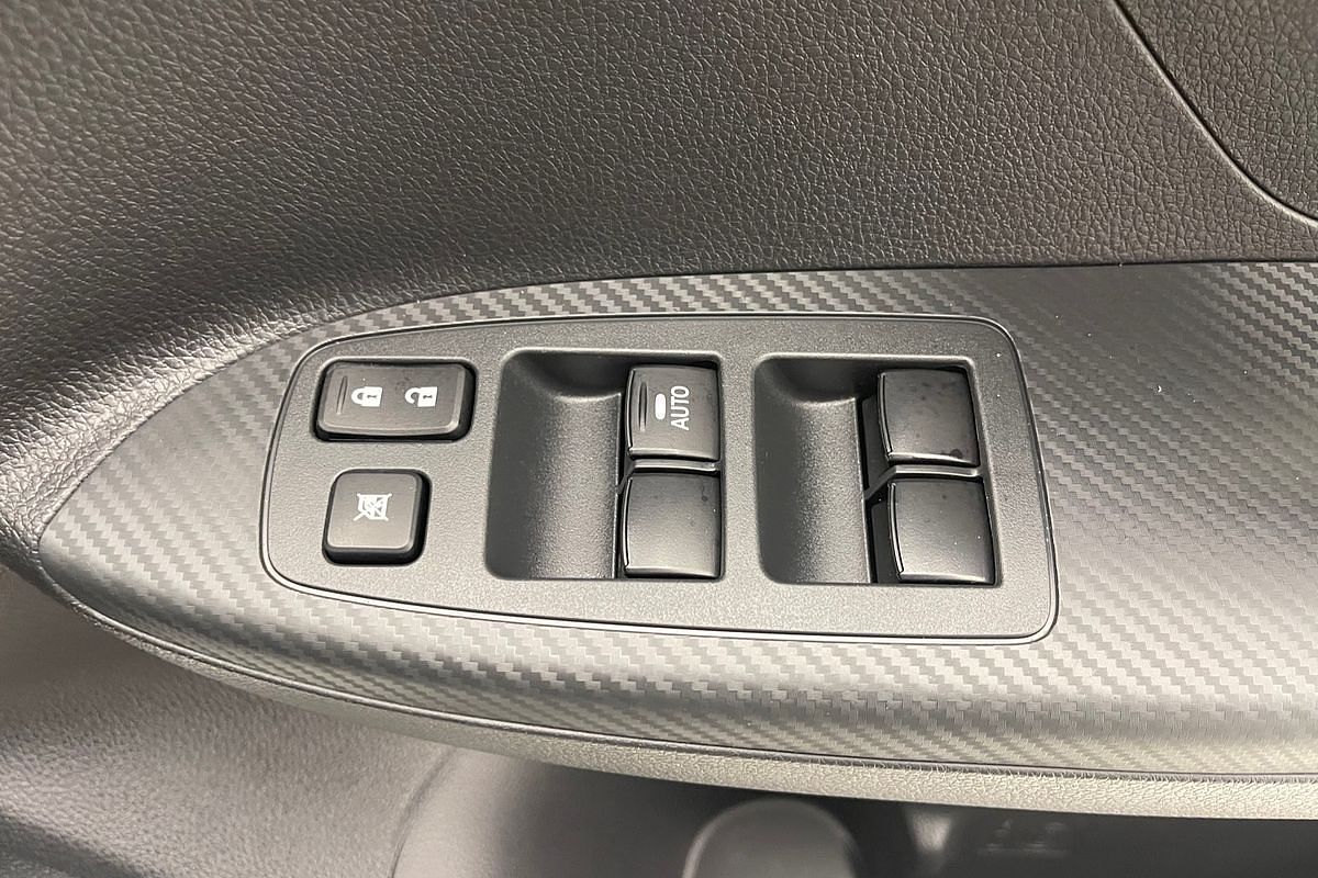 2024 Mitsubishi Eclipse Cross ES YB