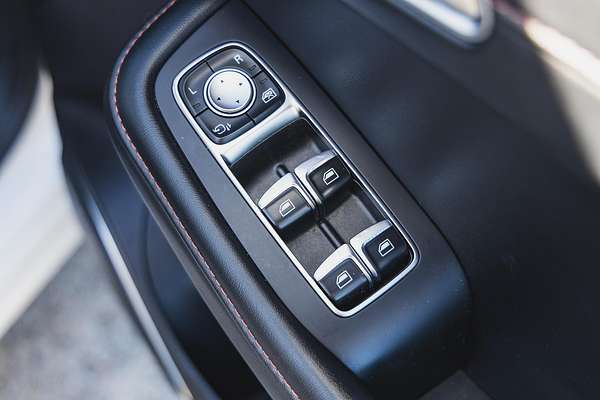 2019 MG HS Excite SAS23