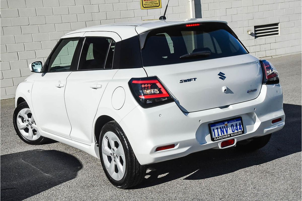 2025 Suzuki Swift Hybrid Plus UZ