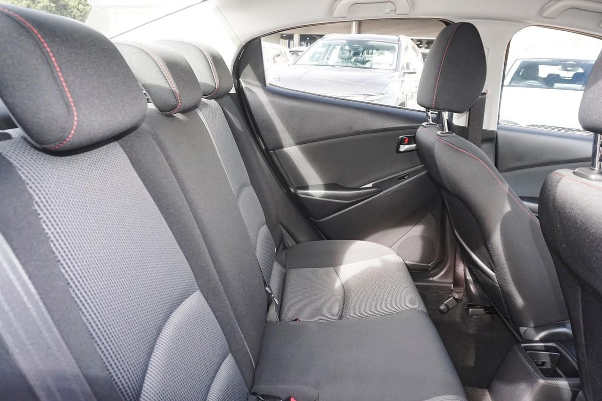 2016 Mazda 2 Maxx DL Series