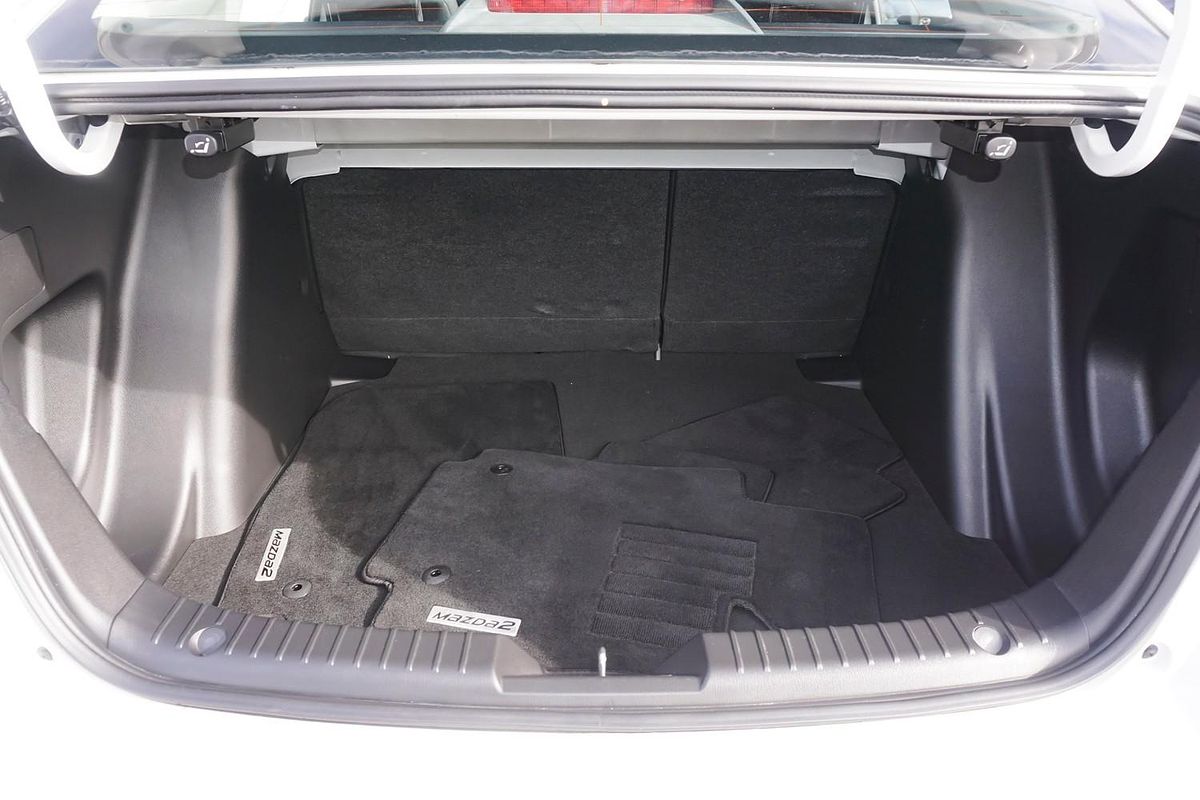 2016 Mazda 2 Maxx DL Series