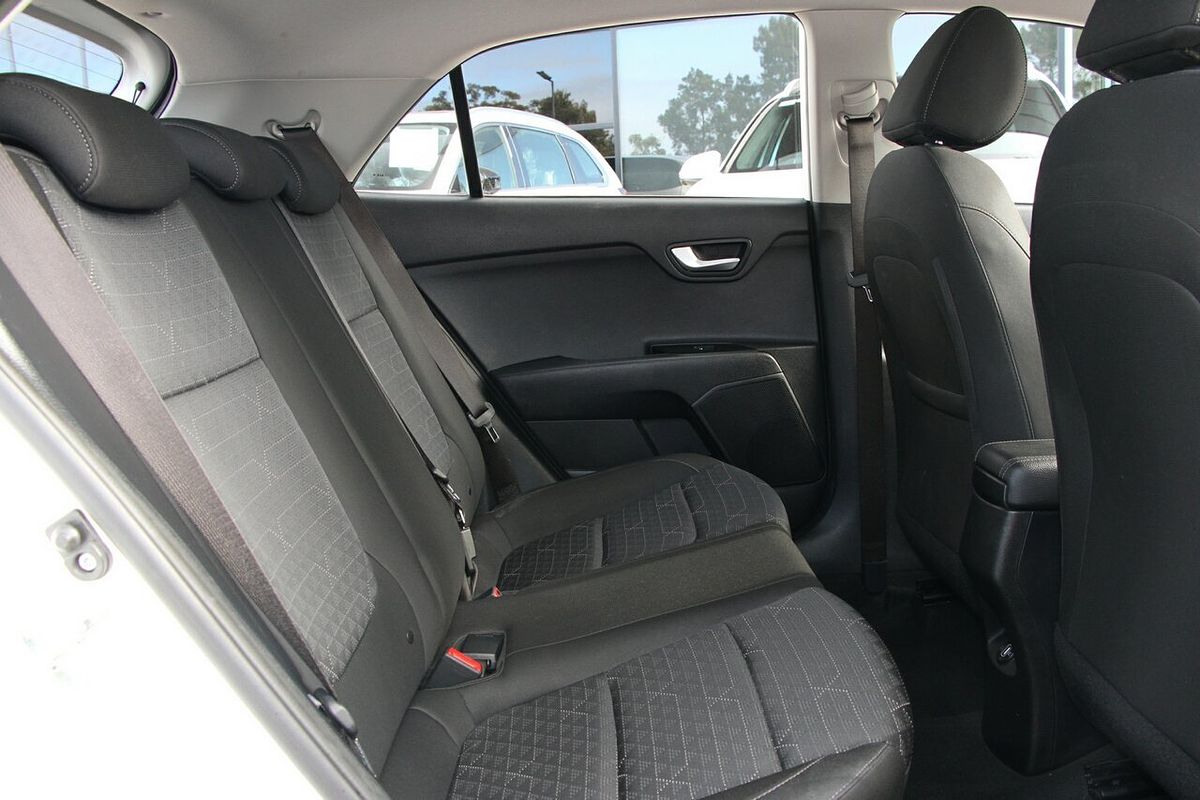 2022 Kia Rio S YB