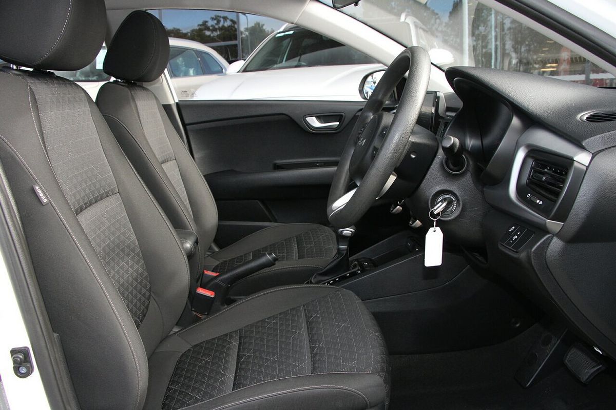 2022 Kia Rio S YB