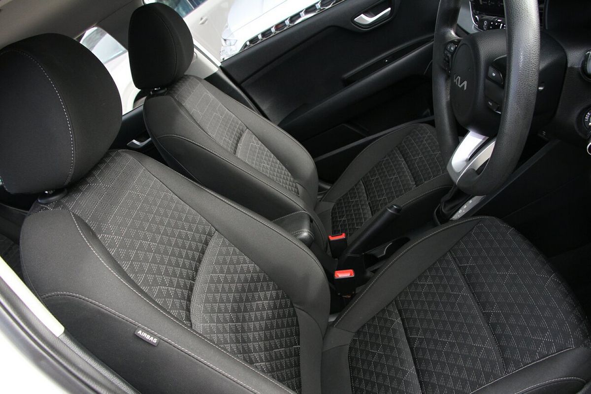 2022 Kia Rio S YB