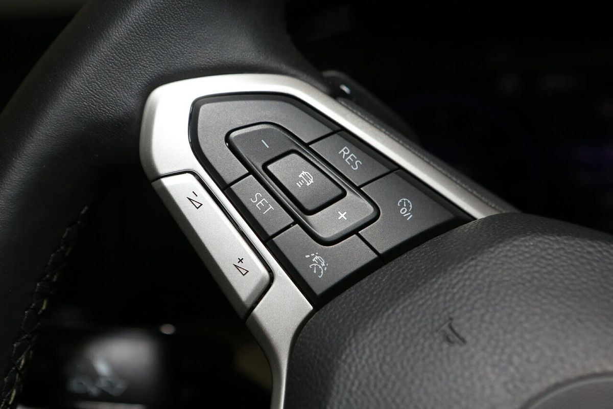 2022 Volkswagen Golf 110TSI Life 8