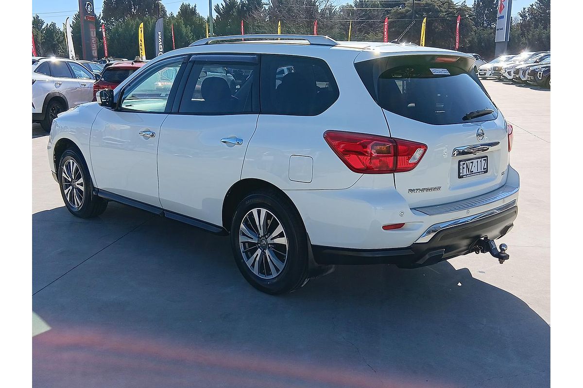 2017 Nissan Pathfinder ST R52 Series II
