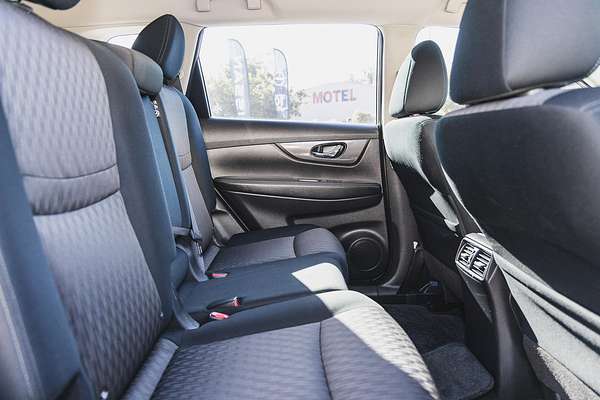 2022 Nissan X-TRAIL ST T32