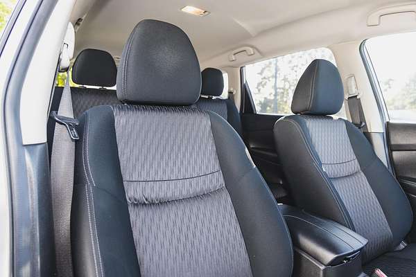 2022 Nissan X-TRAIL ST T32
