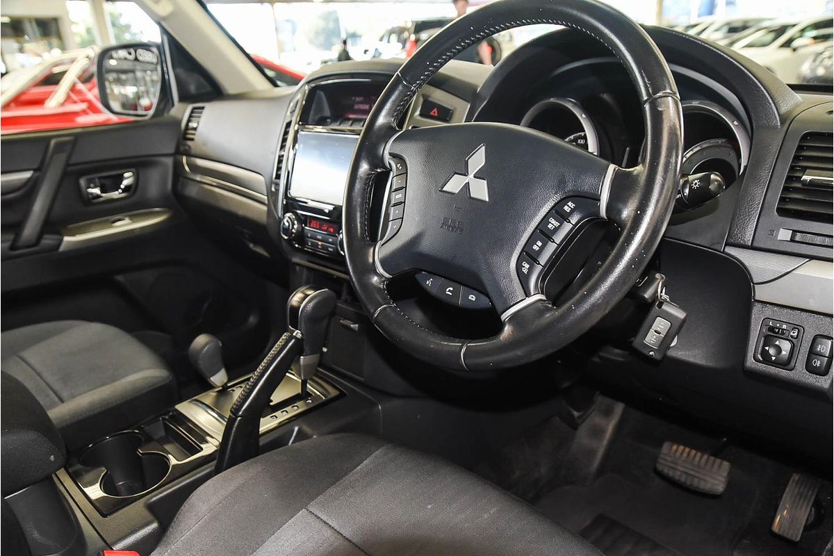 2019 Mitsubishi Pajero GLX NX