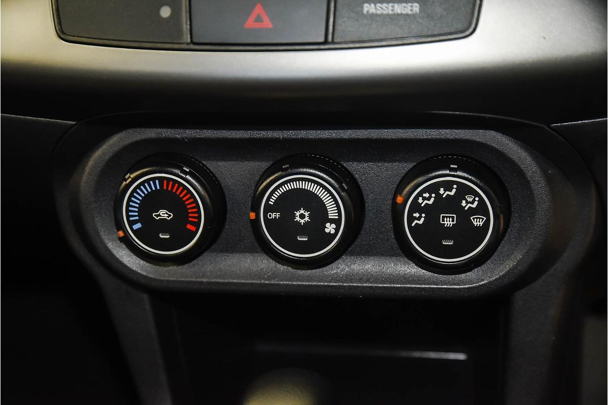 2013 Mitsubishi Lancer ES CJ