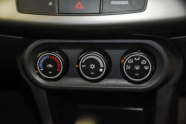 2013 Mitsubishi Lancer ES CJ