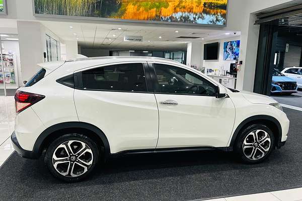 2017 Honda HR-V VTi-L