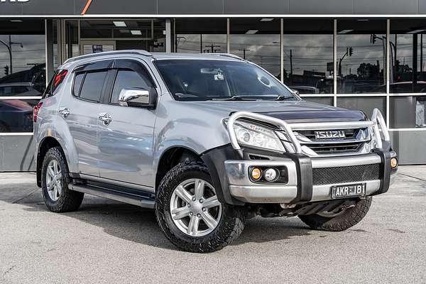 2017 Isuzu MU-X LS-T