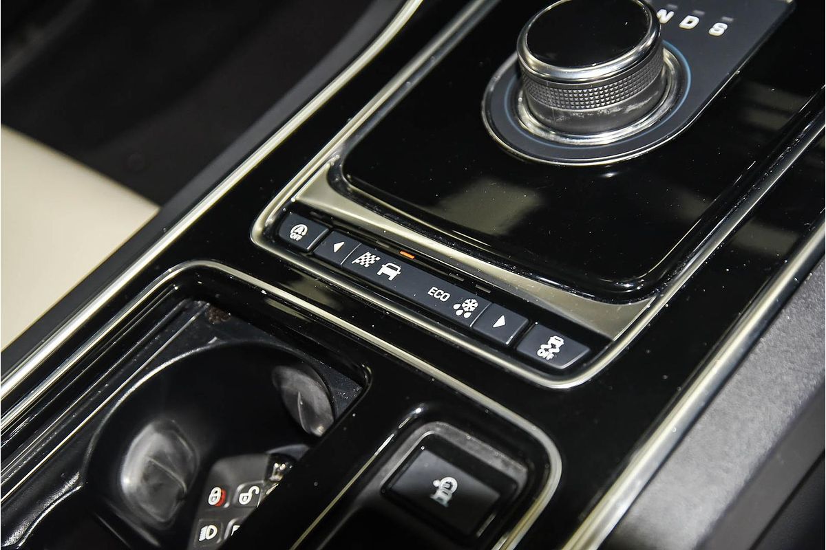 2018 Jaguar XE 20d Prestige X760