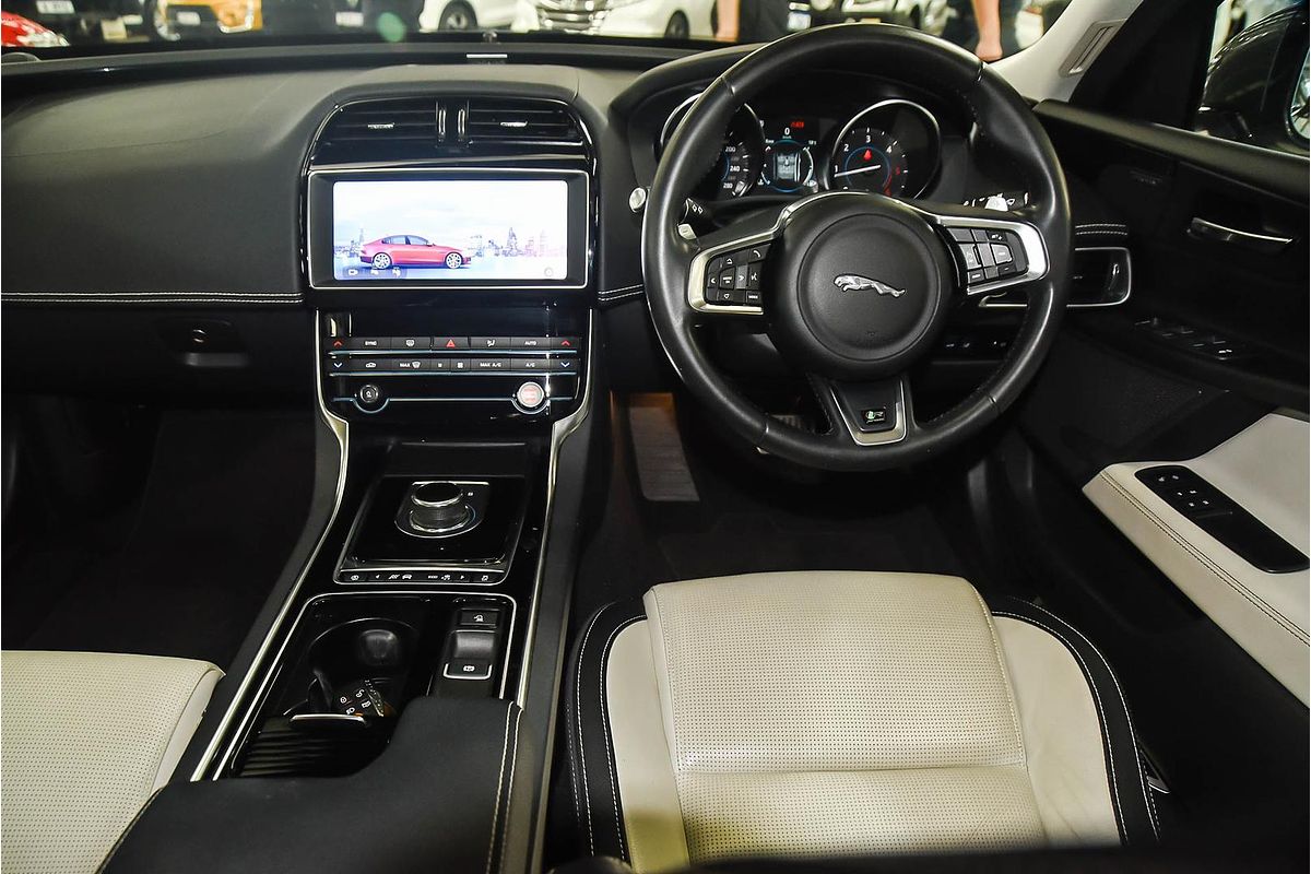 2018 Jaguar XE 20d Prestige X760