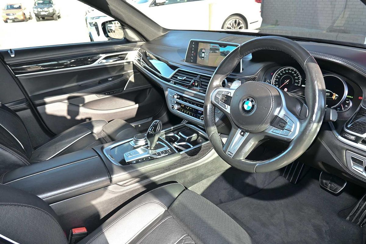 2018 BMW 7 Series 740e iPerformance G11