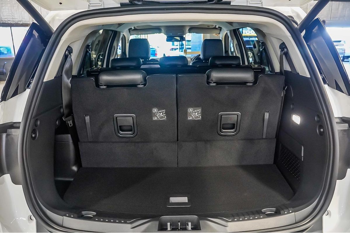 2025 Ford Everest Trend 2.0L