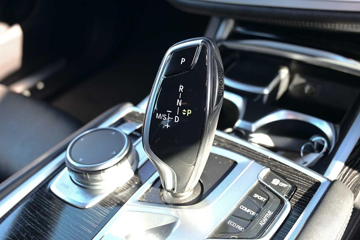2018 BMW 7 Series 740e iPerformance G11