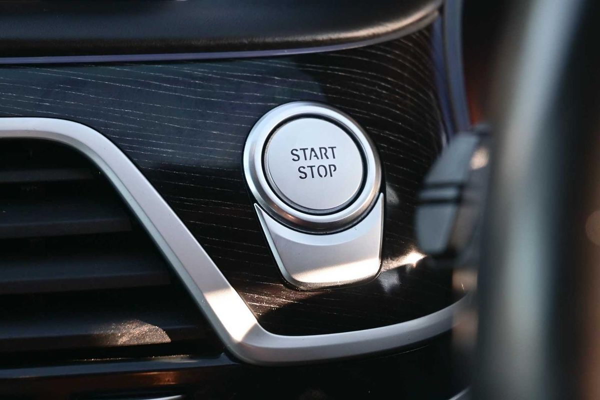 2018 BMW 7 Series 740e iPerformance G11