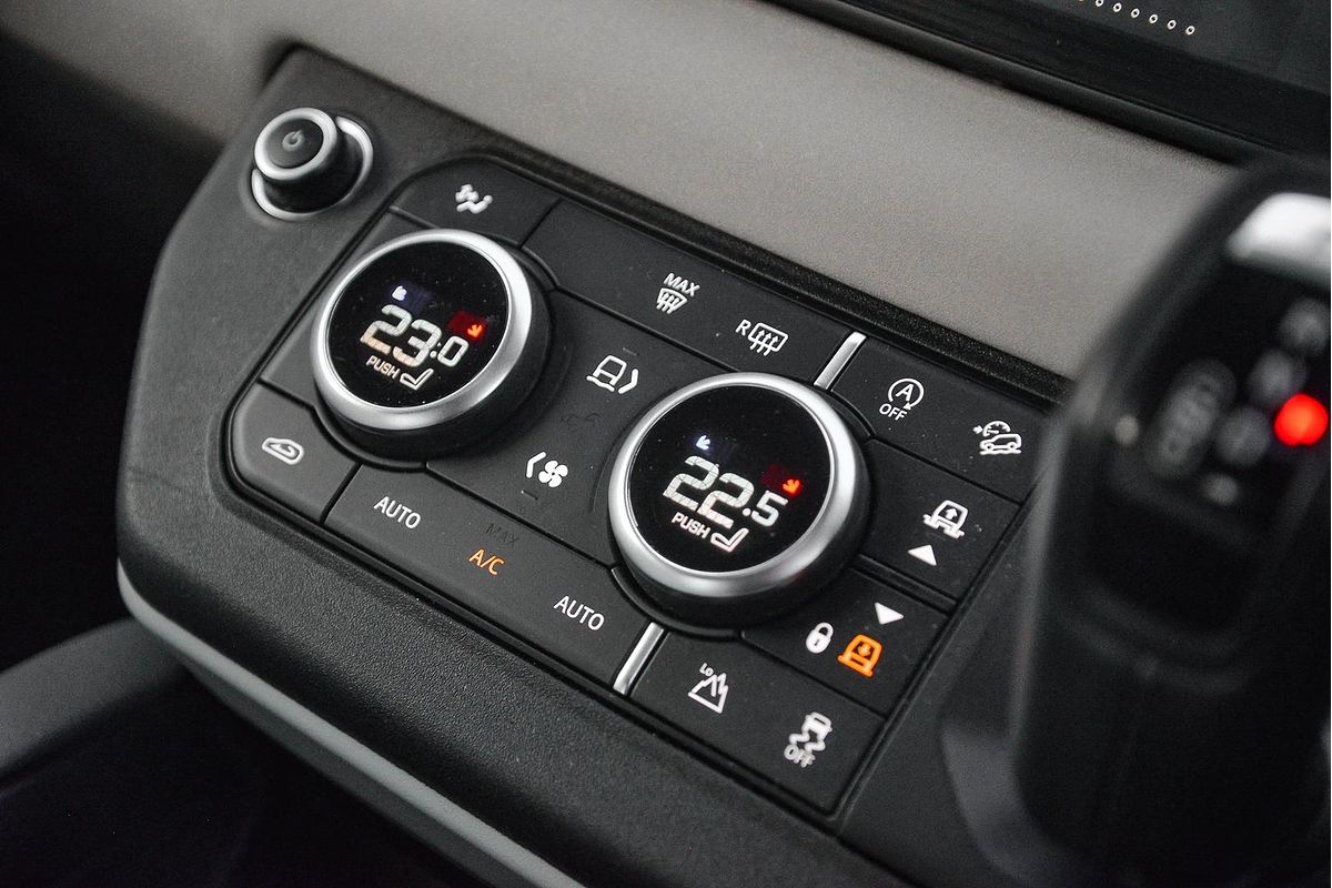 2020 Land Rover Defender 110 D240 First Edition L663