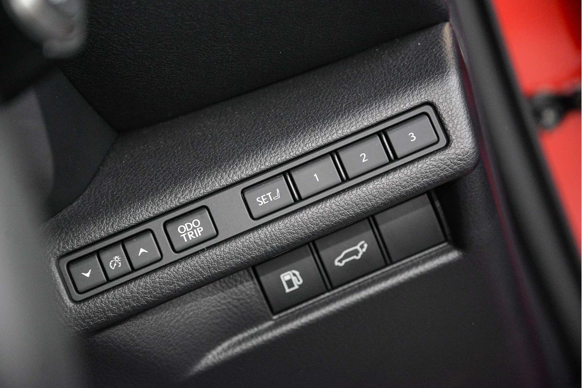 2024 Lexus LBX Luxury MAYH10R